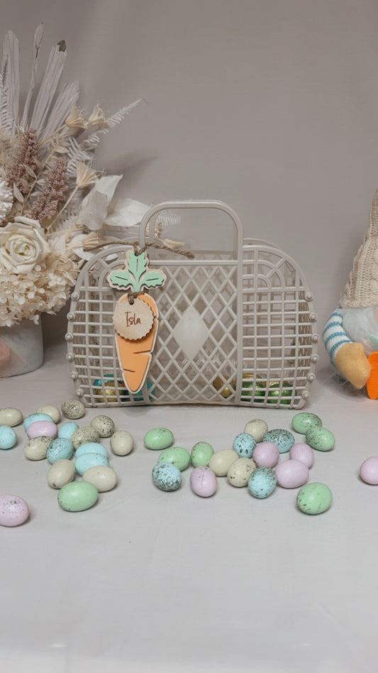 CREAM JELLY BASKET WITH CARROT TAG