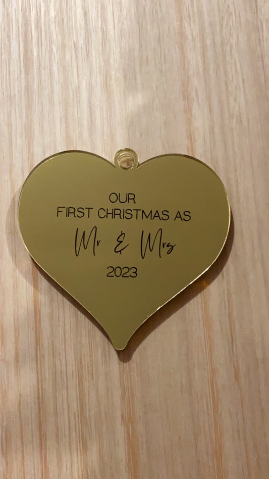 MIRRORED OUR FIRST CHRISTMAS AS MR & MRS 2023