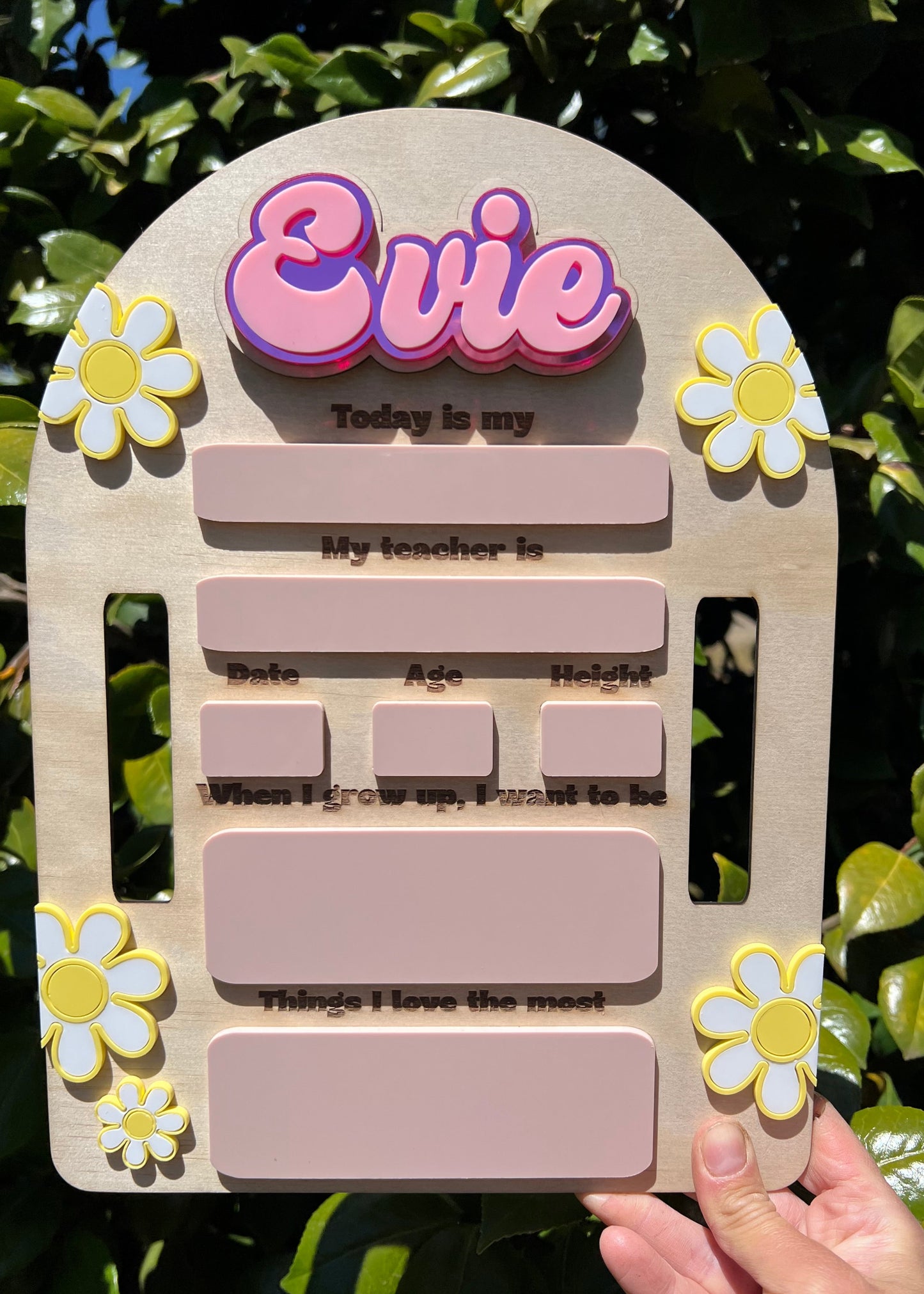 ARCH DAISY FIRST / LAST DAY BOARD